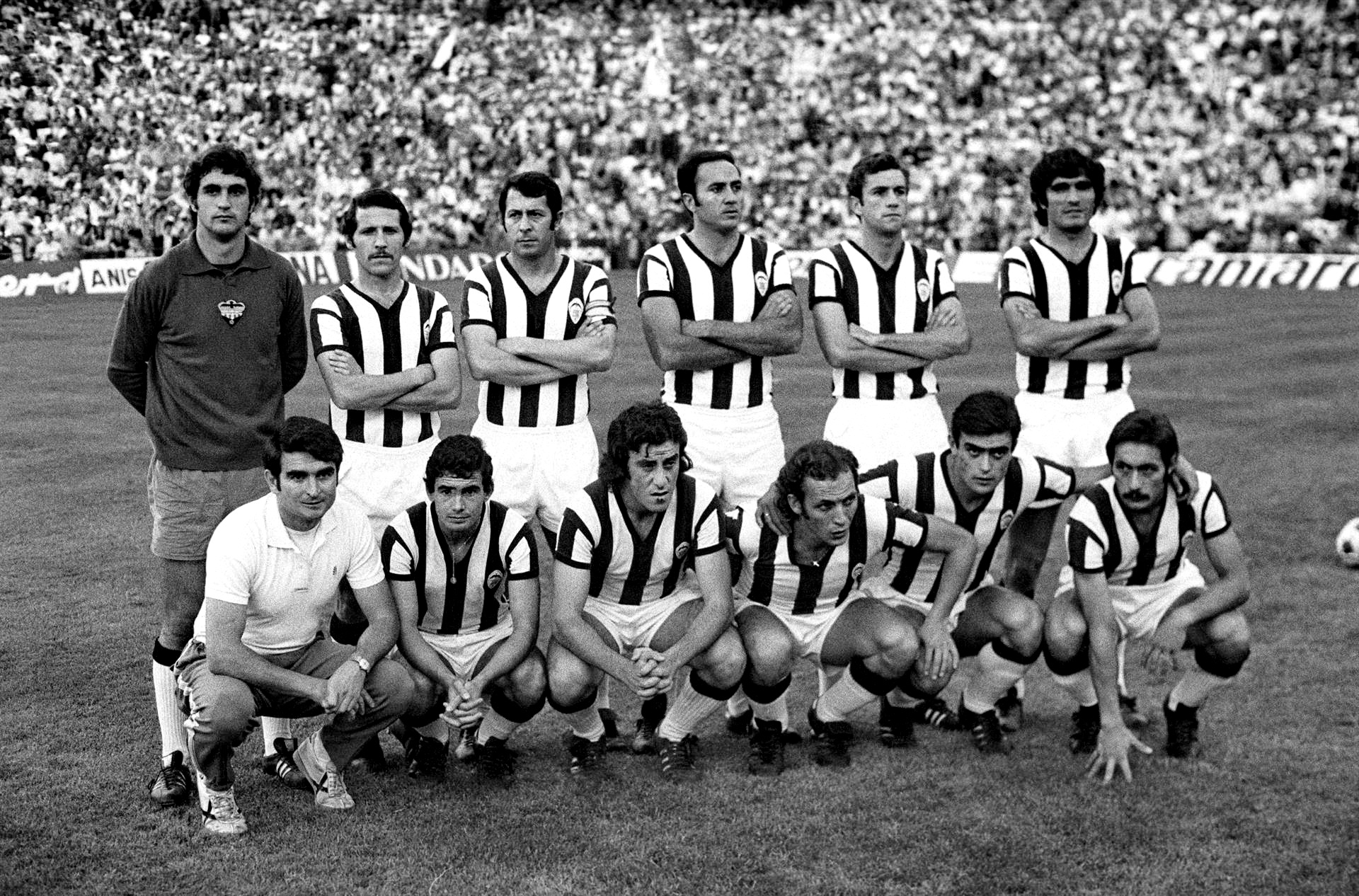 O time da final da Copa do Rei de 1973 contra o Athletic Bilbao, a única final da história do clube, com Vicente del Bosque no elenco