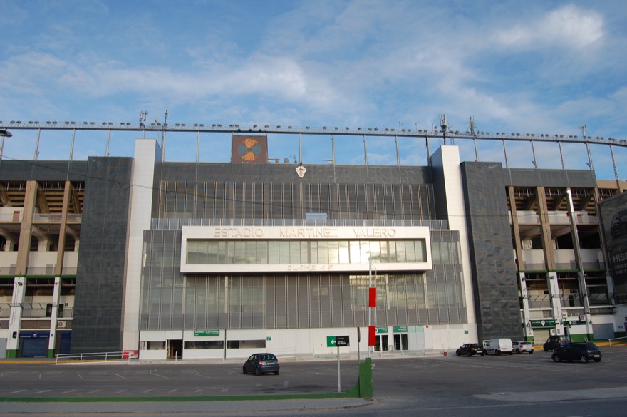 Nueva fachada del estadio