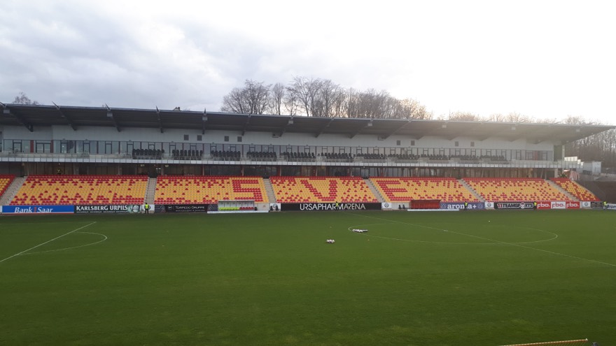 neue Haupttribüne, Stadion Kaiserlinde, Elversberg, 8. März 2019