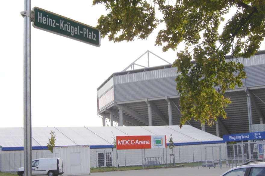 Heinz-Krügel-Platz vor der MDCC-Arena in Magdeburg