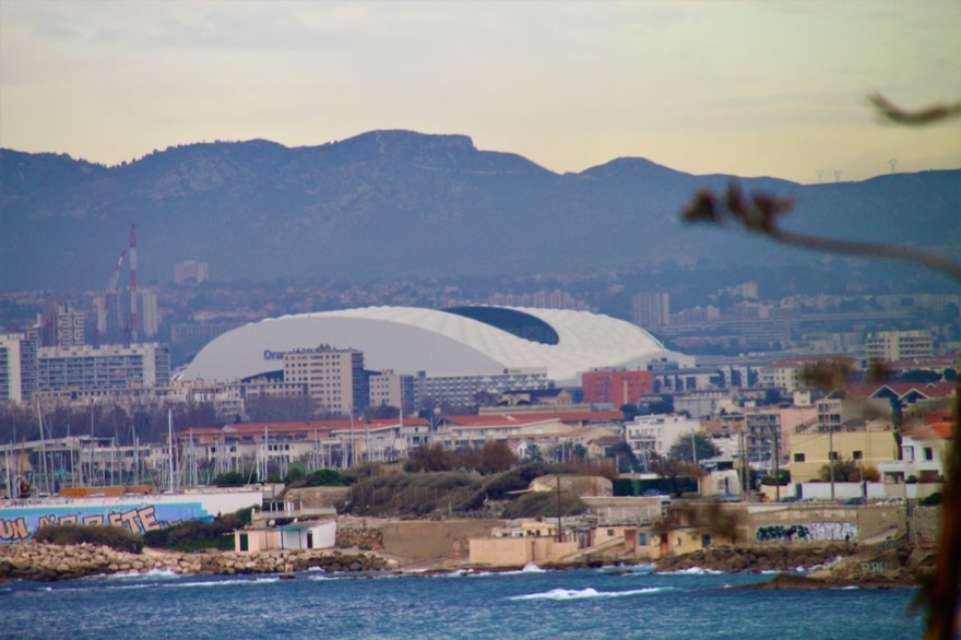 cabanons et Stade Vélodrome — Marseille
zoom de la Madrague