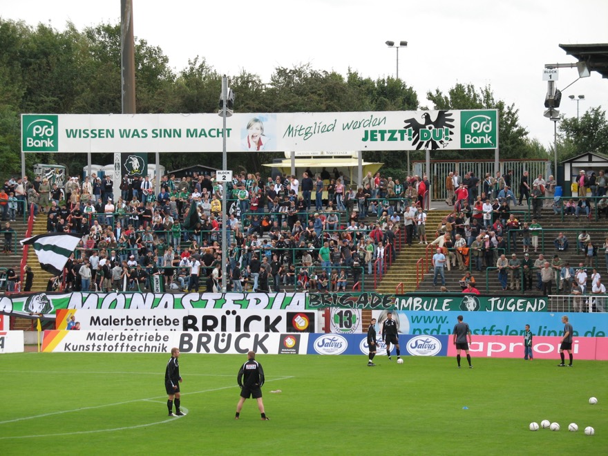 SC Preußen Münster fans support their team