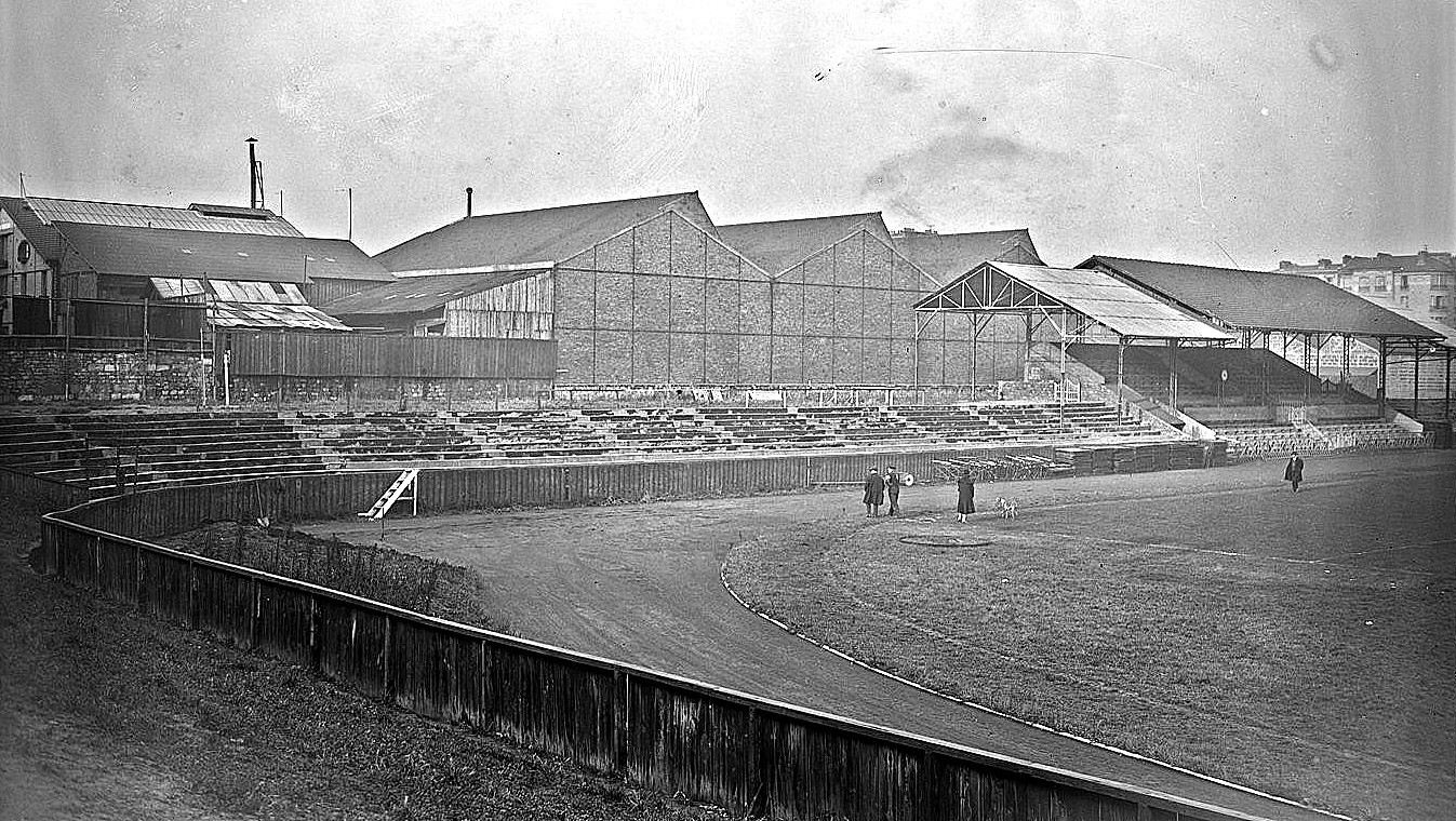 Vista geral do Stade Bauer em 16 de novembro de 1927, no ano anterior à quarta Copa da França do clube