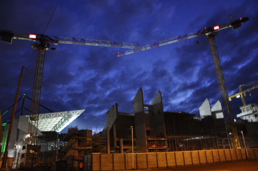 les travaux de la tribune Charles Paret du stade Geoffroy Guichard en décembre 2011