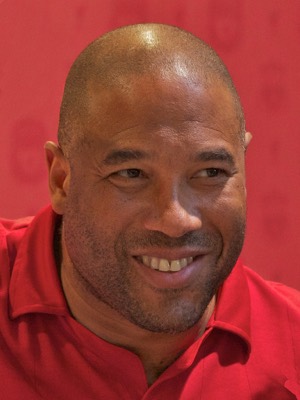 John Barnes num encontro com torcedores na Noruega, em 2012.