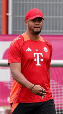 Vincent Kompany, entrenador del primer equipo desde 2024